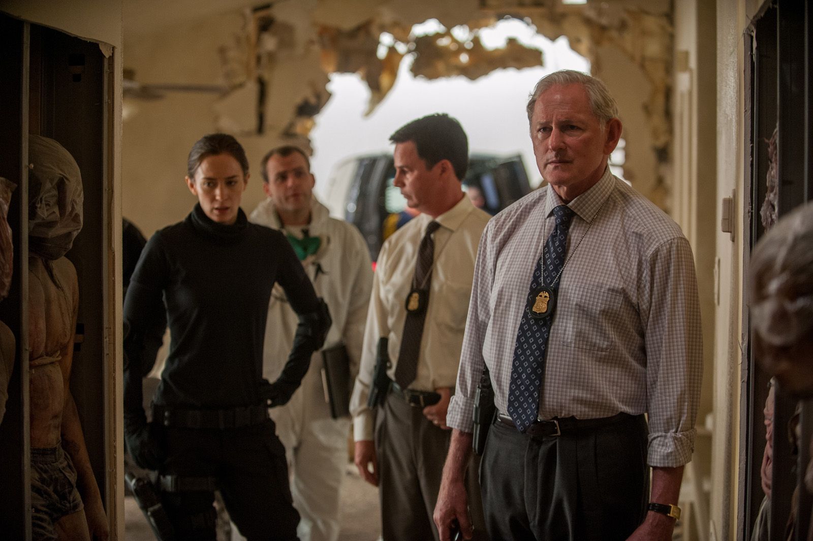 Photo de Emily Blunt - Sicario : Photo Emily Blunt, Victor Garber ...