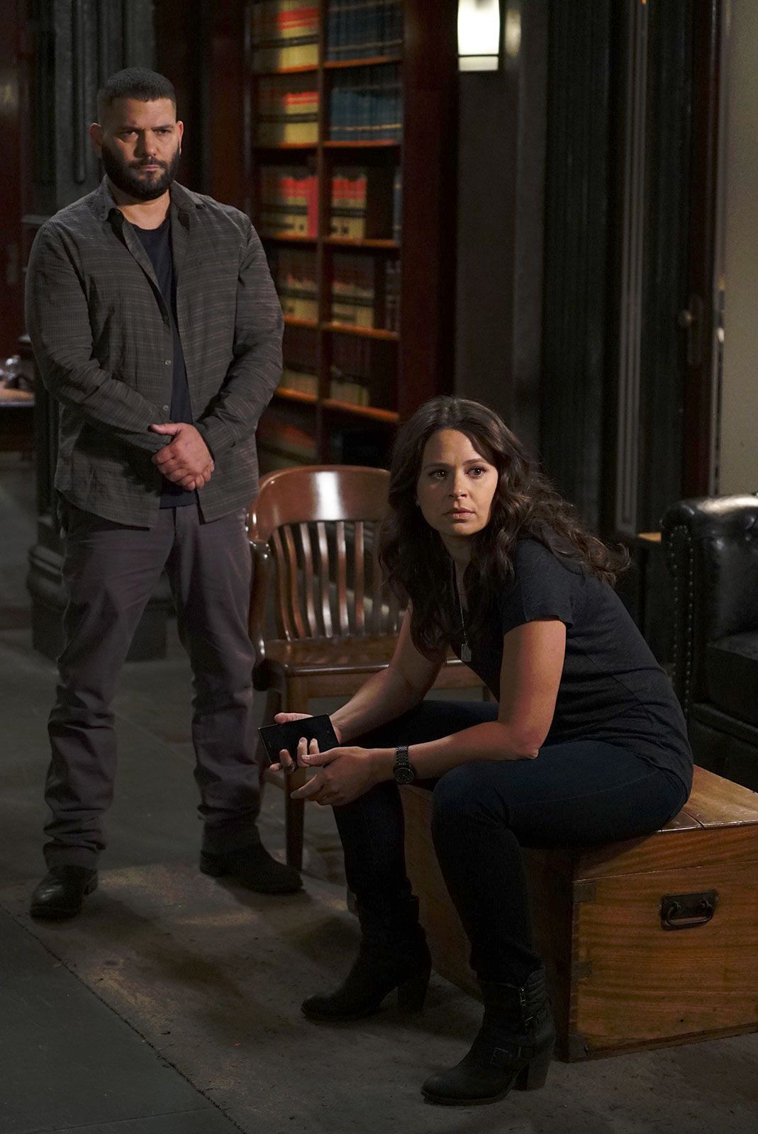 Scandal Scandal Photo Katie Lowes, Guillermo Díaz 435 sur 841