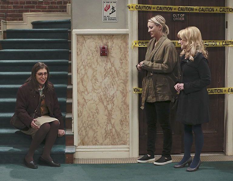 Photo de Kaley Cuoco - The Big Bang Theory : Photo Mayim Bialik, Kaley ...