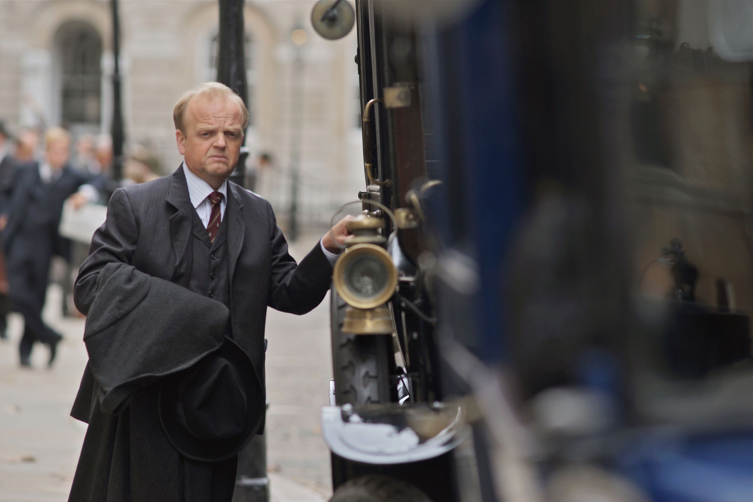 The Mystery Of Toby Jones Stature A Heightened Tale - 4b9mljm