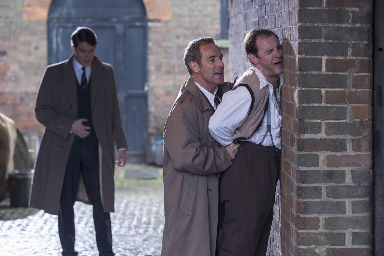Photo de Lorne MacFadyen - Grantchester : Photo Matthew Jure, Robson