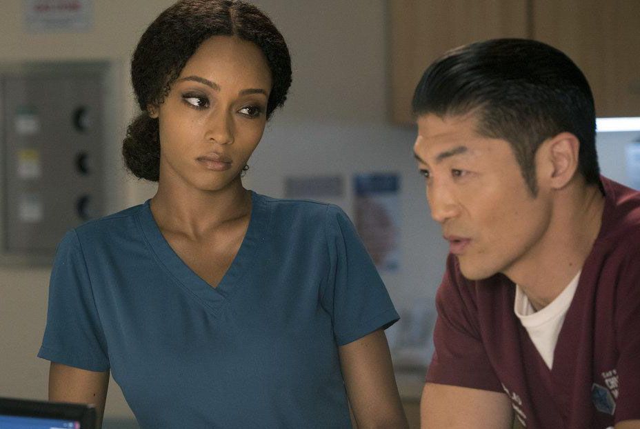 Photo de Yaya DaCosta Chicago Med Photo Yaya DaCosta, Brian Tee