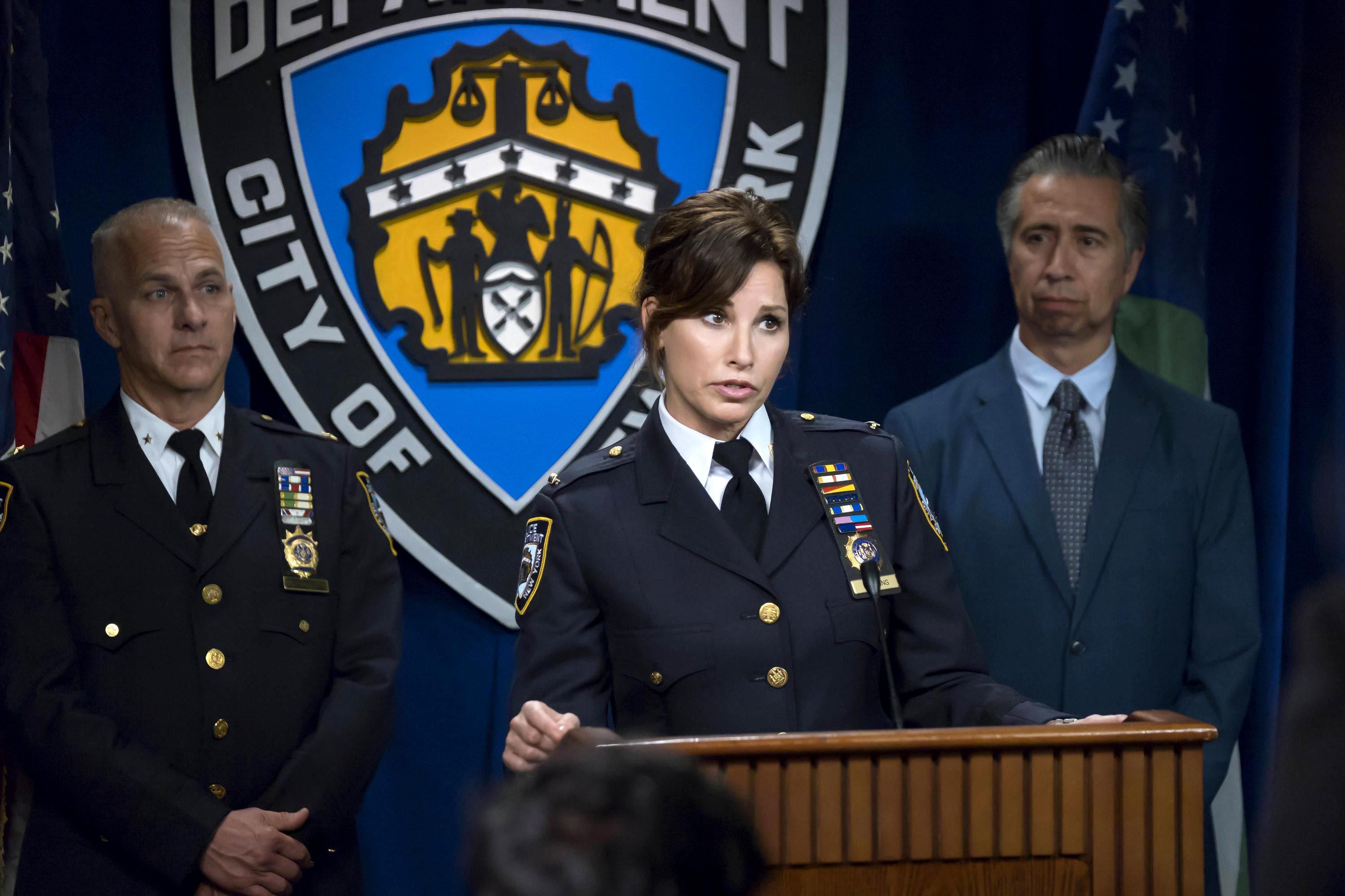 Brooklyn Nine-Nine : Brooklyn Nine-Nine : Photo Gina Gershon - 363 sur