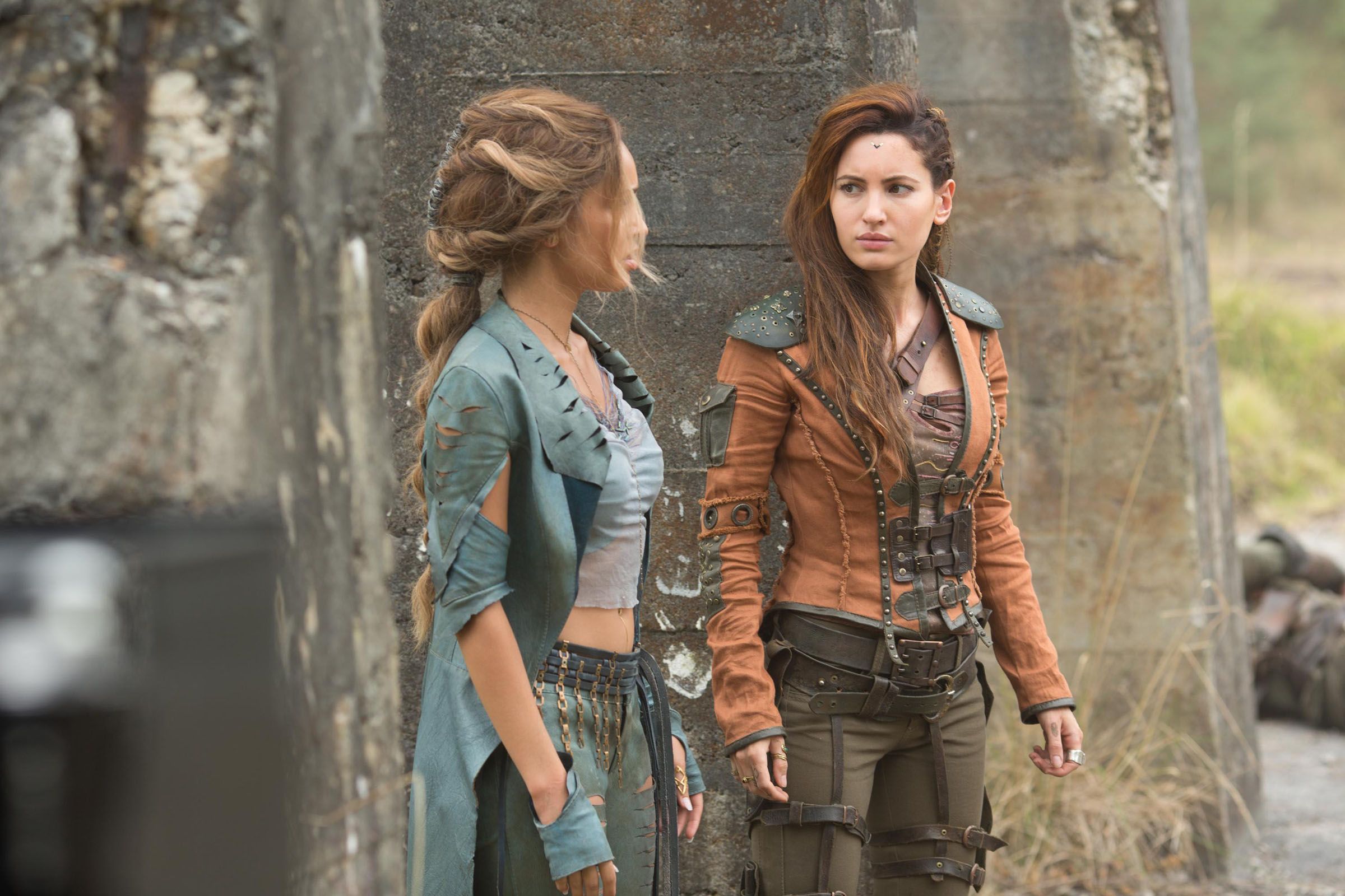 Les Chroniques De Shannara Saison 2 Les Chroniques de Shannara : Photo Ivana Baquero, Vanessa Morgan - 28 sur  60 - AlloCiné