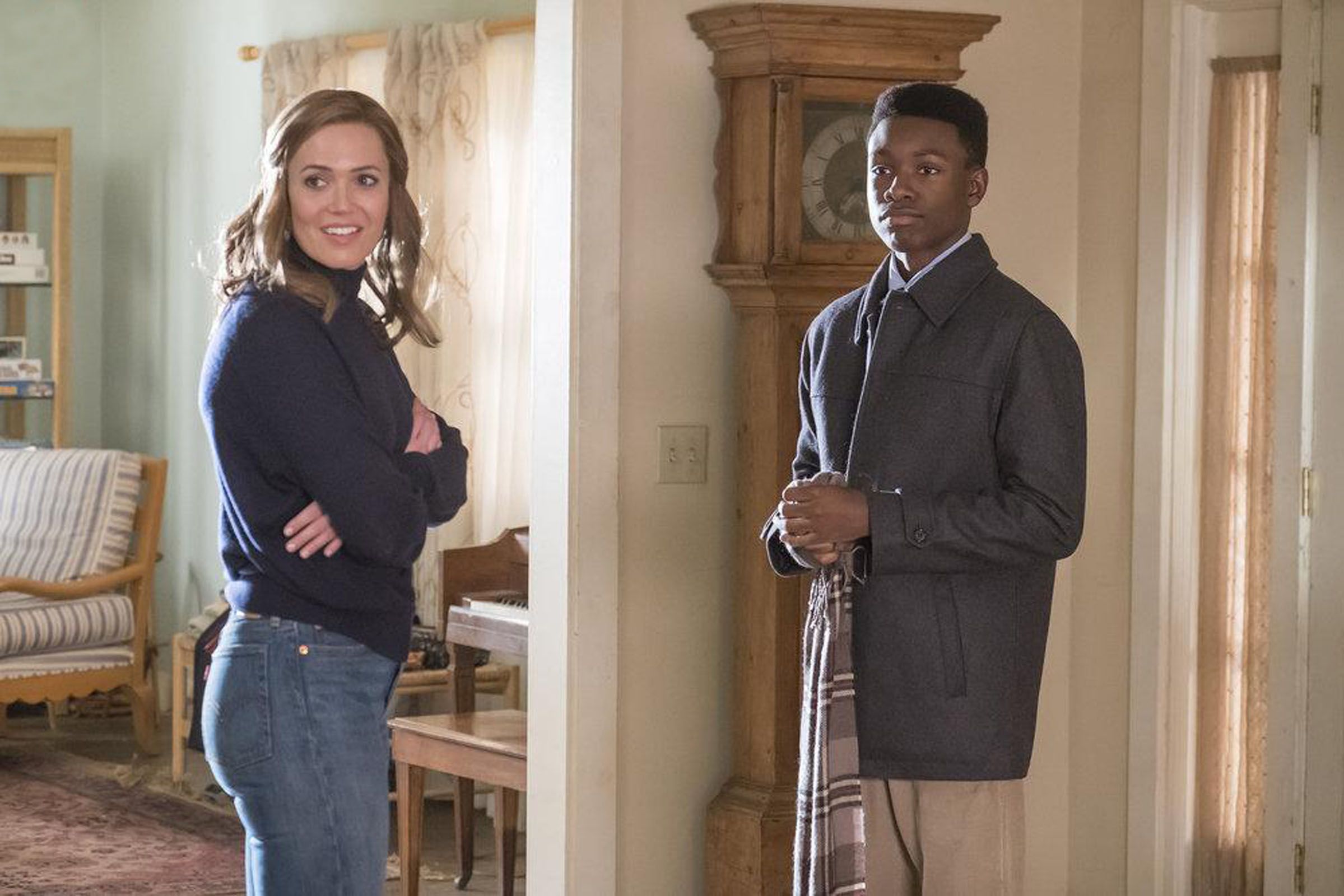 Photo de Niles Fitch This is Us Photo Mandy Moore, Niles Fitch Photo 17 sur 20 AlloCiné Photo de Niles Fitch This is Us Photo Mandy Moore, Niles Fitch Photo 17 sur 20 AlloCiné