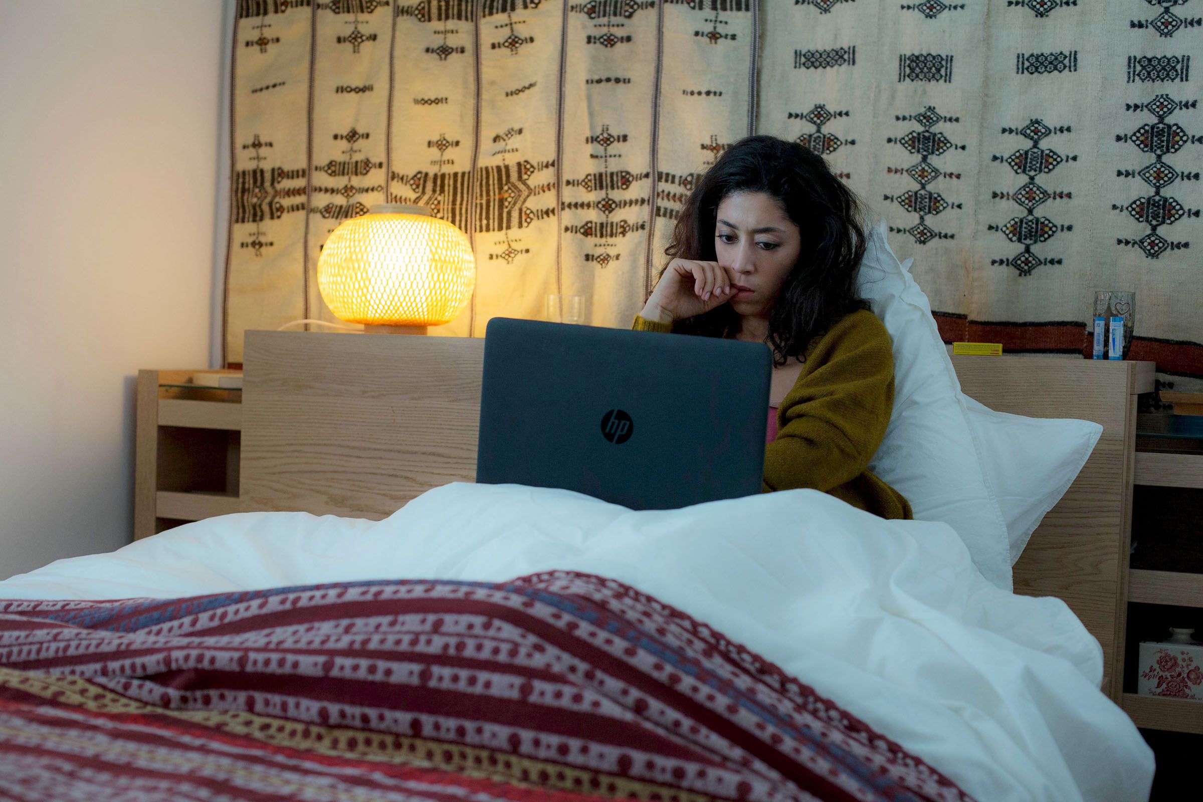 Films Et Séries Tv Avec Naidra Ayadi Paris etc. : Photo Naidra Ayadi - 17 sur 45 - AlloCiné