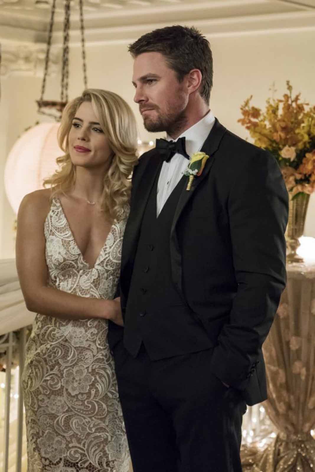 Emily Bett Rickards Vie Privée Photo de Stephen Amell - Photo Emily Bett Rickards, Stephen Amell - AlloCiné