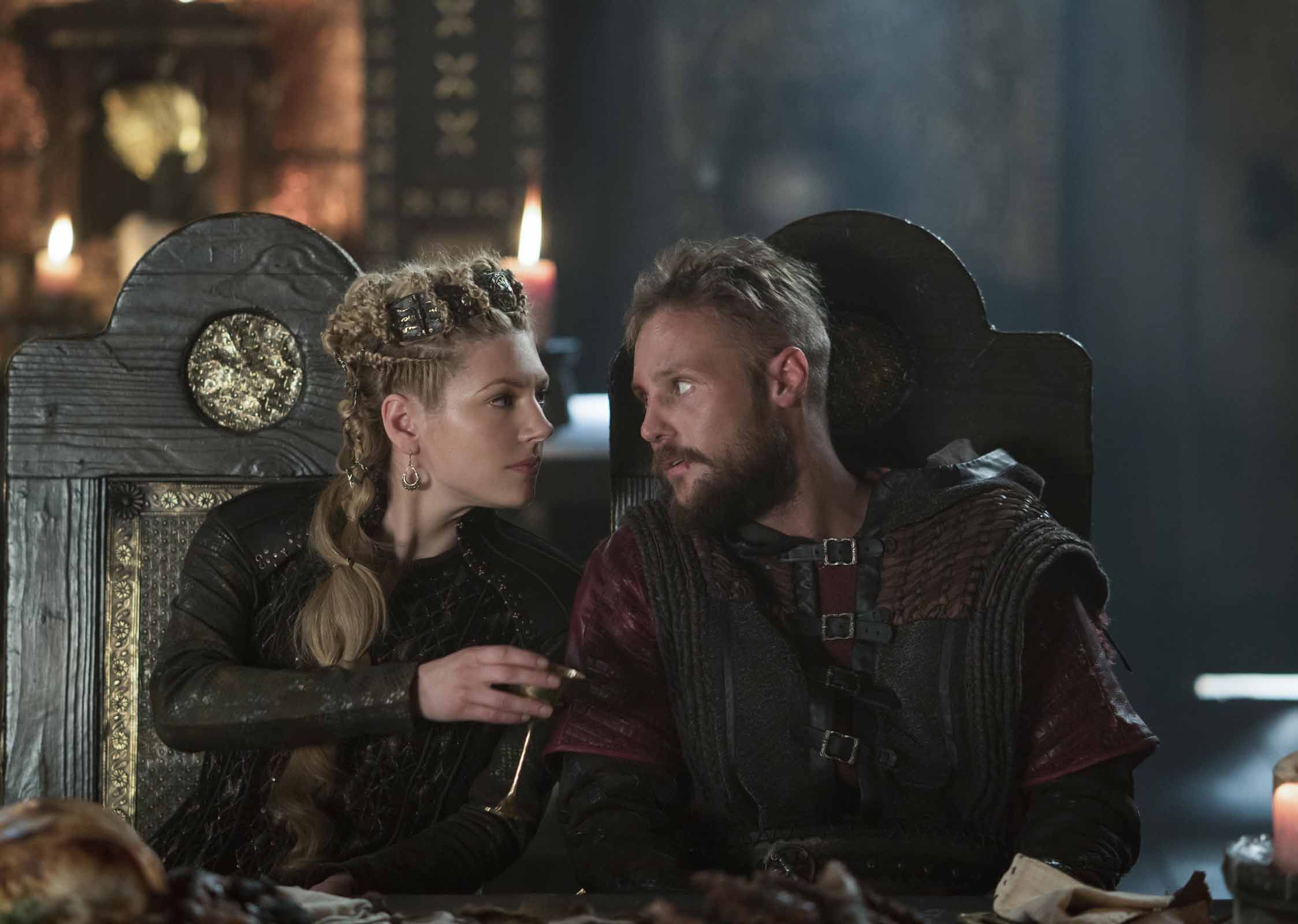 Films Et Séries Tv Avec Jordan Patrick Smith Vikings : Photo Alyssa Sutherland, Jordan Patrick Smith - 113 sur 448