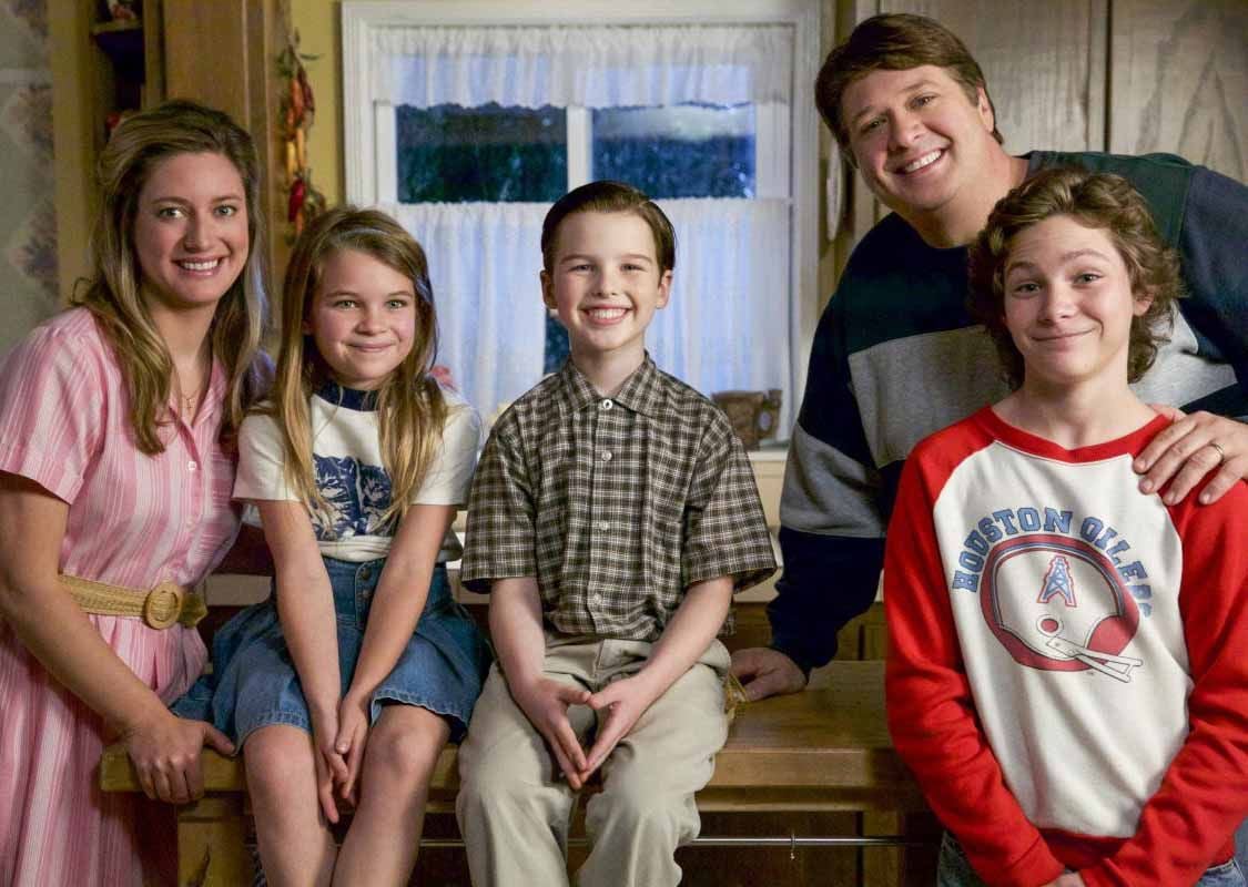 Photo De Iain Armitage Young Sheldon Photo Zoe Perry Iain Armitage