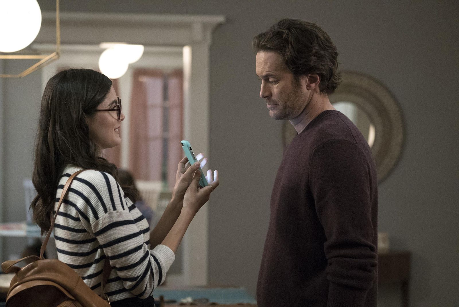 Films Et Séries Tv Avec Monica Barbaro Splitting Up Together : Photo Monica Barbaro, Oliver Hudson - 108 sur