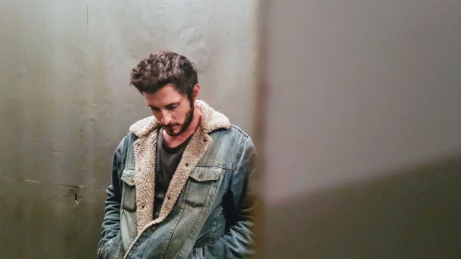 Photo de Tomer Capon Photo Tomer Capon Photo 10 sur 36 AlloCiné Photo de Tomer Capon Photo Tomer Capon Photo 10 sur 36 AlloCiné