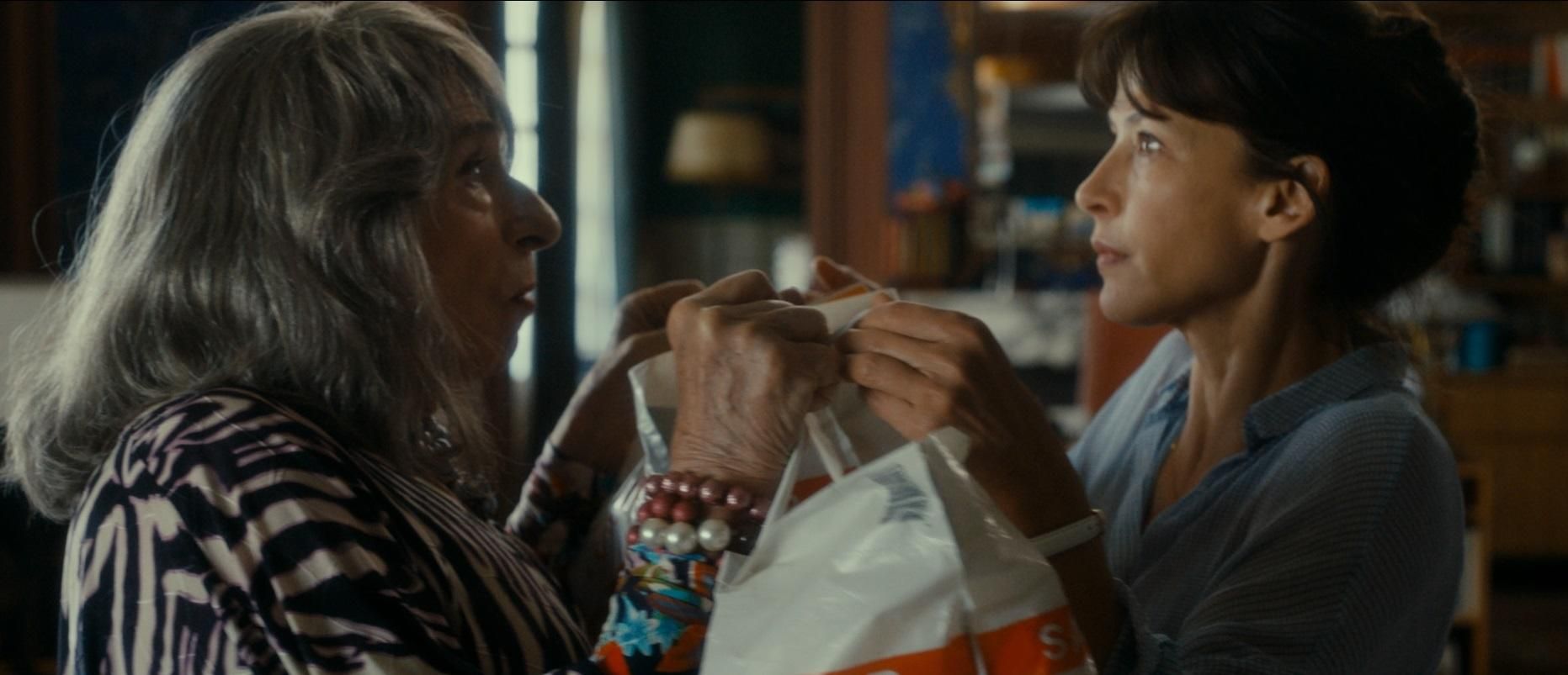 Mme Mills Film Complet Photo du film Mme Mills, une voisine si parfaite - Photo 13 sur 24