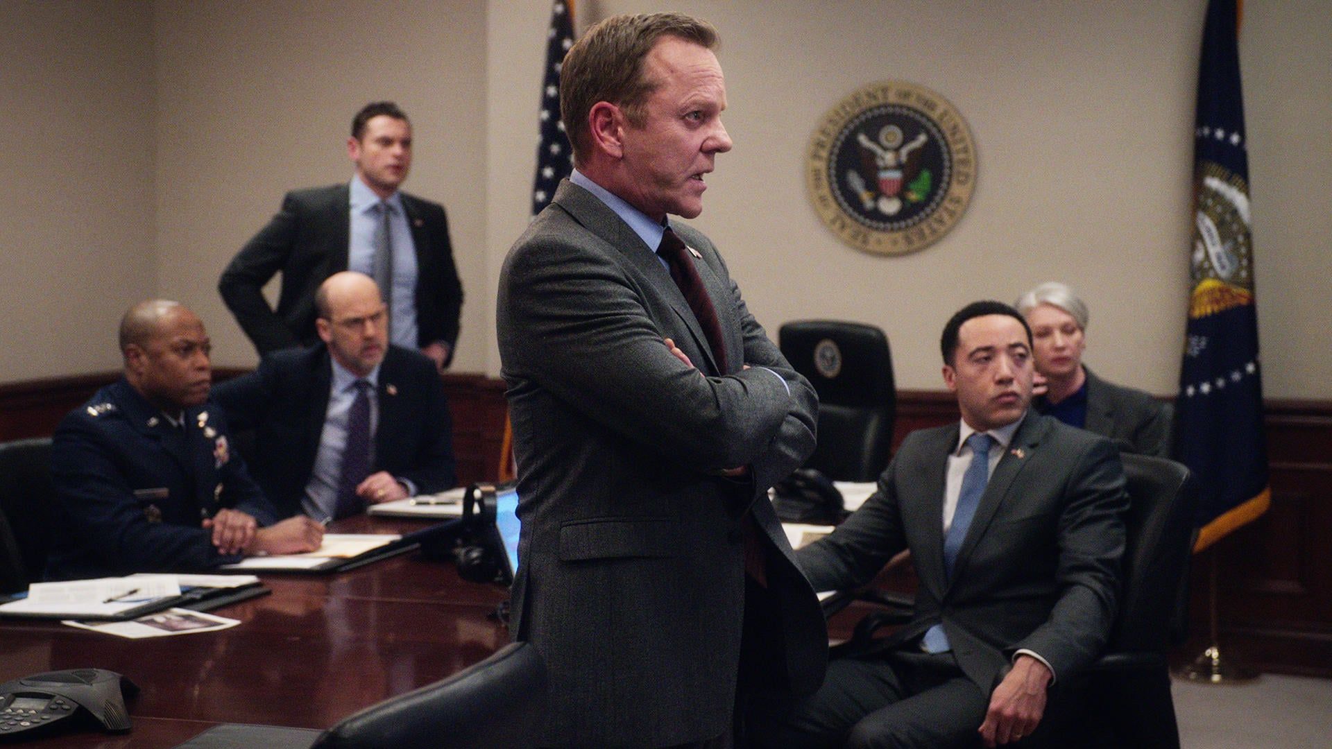 Poster Designated Survivor Saison 3 Affiche 3 Sur 247 Allociné 8238