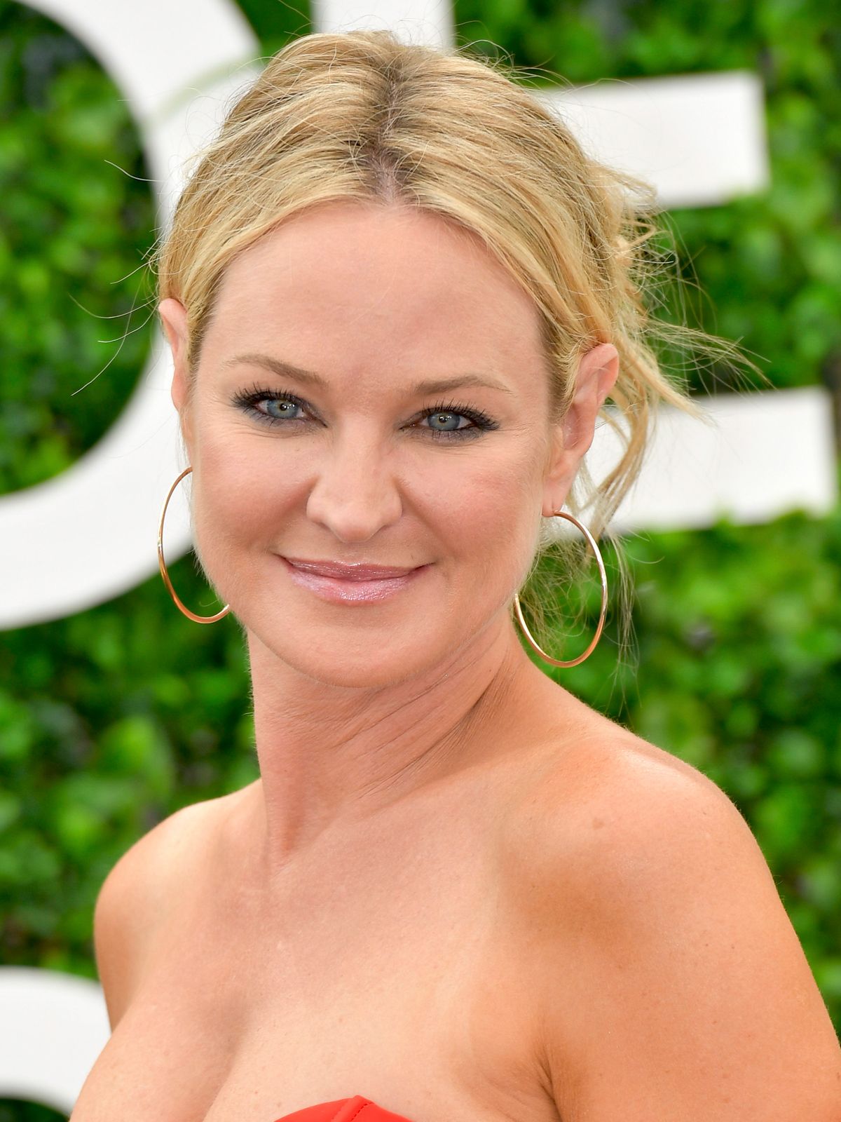 Sharon Case AlloCiné