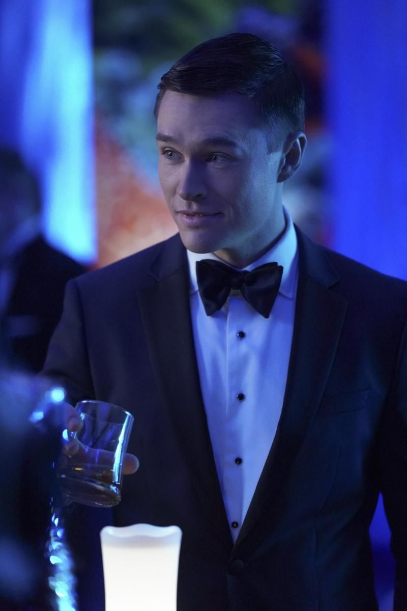 Dynastie (2017) Dynastie (2017) Photo Sam Underwood 124 sur 239 AlloCiné Dynastie (2017) Dynastie (2017) Photo Sam Underwood 124 sur 239 AlloCiné