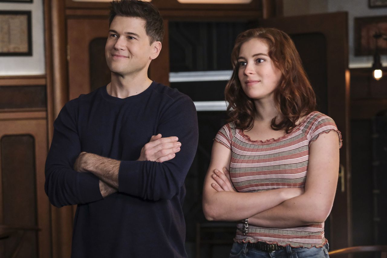 Photo de Mina Sundwall - Photo Nick Zano, Mina Sundwall - Photo 4 sur 9