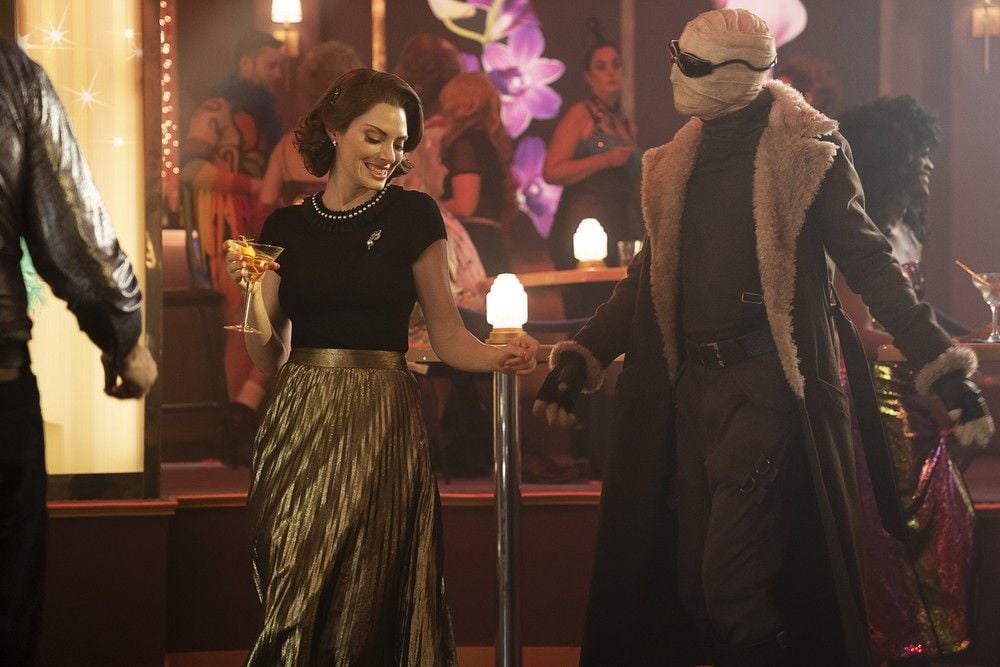 Matt Bomer People Like Us From Doom Patrol Season 1 Photo de Matt Bomer - Doom Patrol : Photo Matt Bomer, April Bowlby