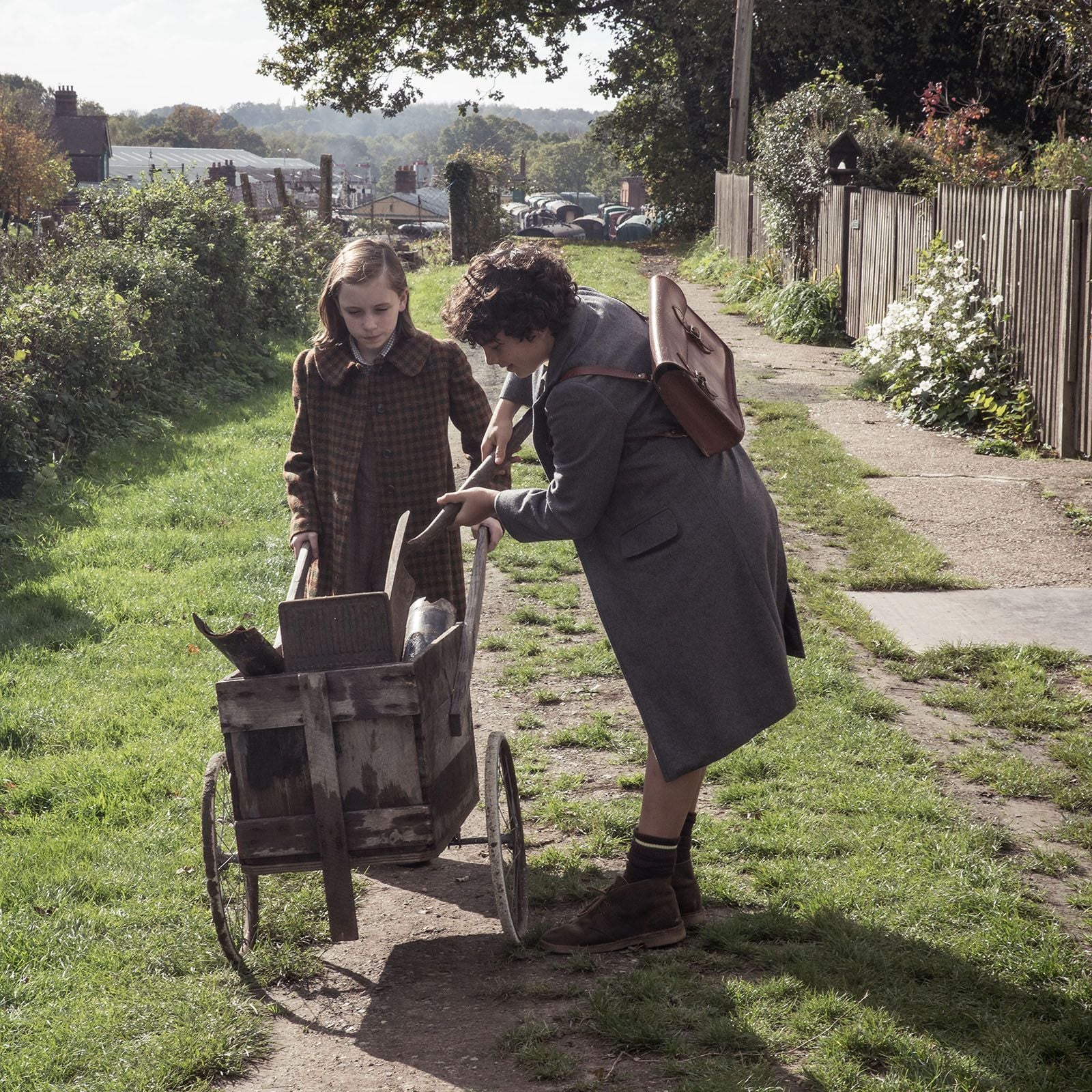 Photo du film Summerland - Photo 11 sur 41 - AlloCiné