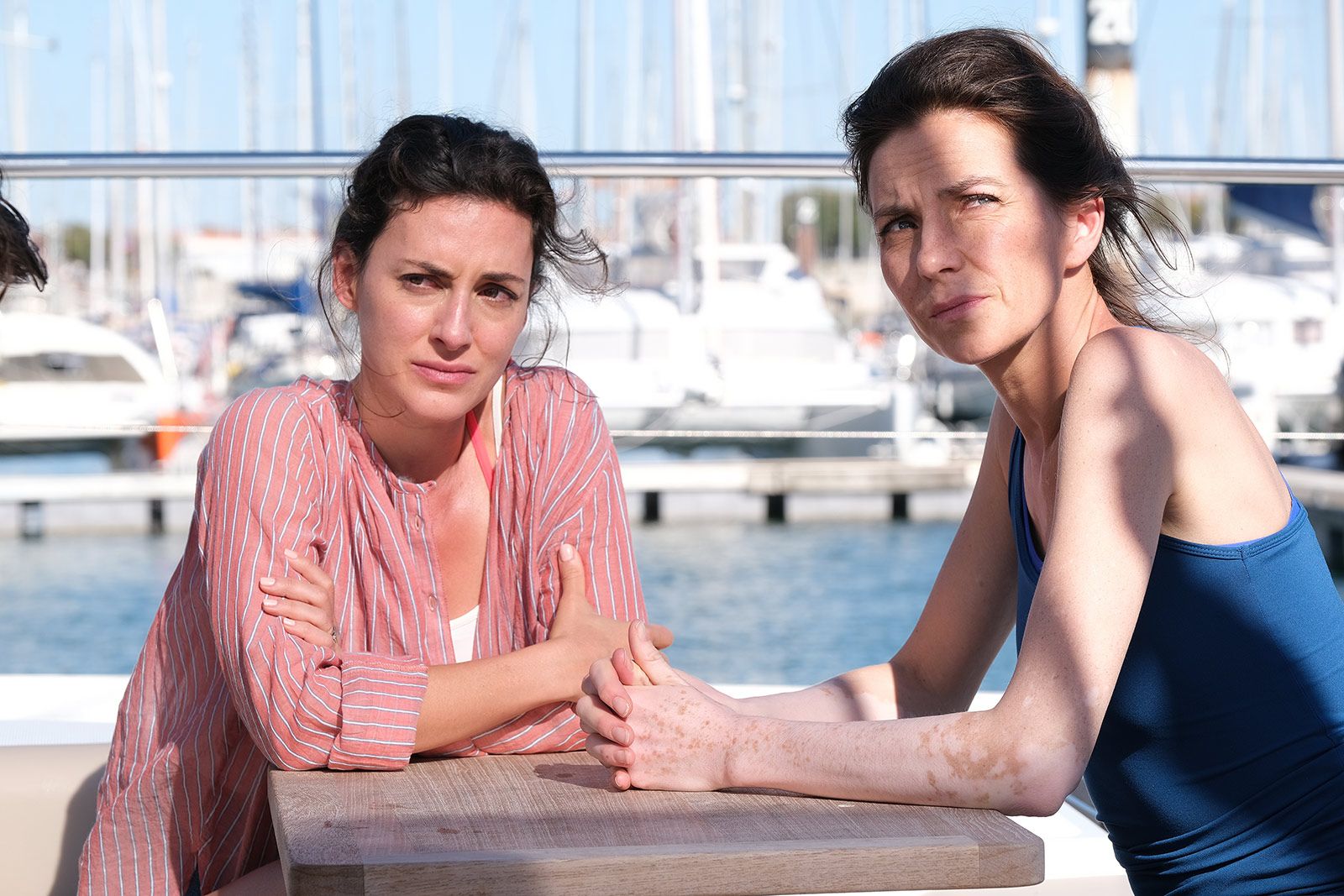L'amour Est Un Crime Parfait Spoiler Crimes parfaits : Photo Carole Bianic, Clémence Thioly - 1 sur 37