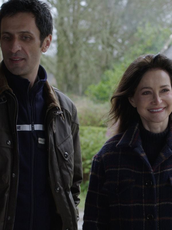 Meurtres à La Pointe Du Raz Streaming Casting du film Meurtres à la Pointe du Raz : Réalisateurs, acteurs et