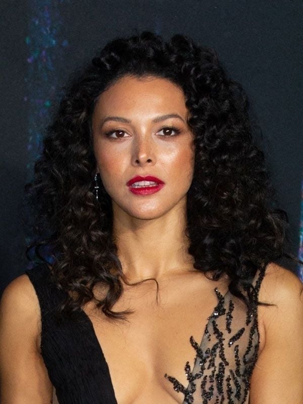 Photo de Mecia Simson - Affiche Mecia Simson - Photo 0 sur 2 - AlloCiné