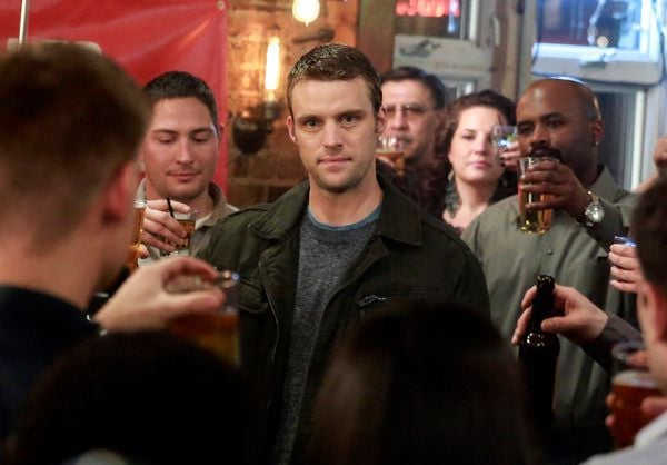 Photo de Taylor Kinney - Chicago Fire : Photo Taylor Kinney - Photo 233 sur  303 - AlloCiné