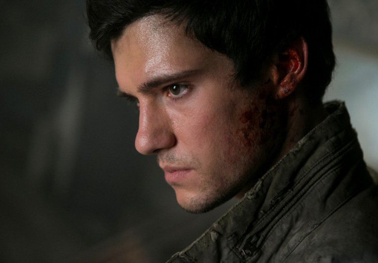 Falling Skies : Falling Skies : Photo Drew Roy - 60 sur 317 - AlloCiné