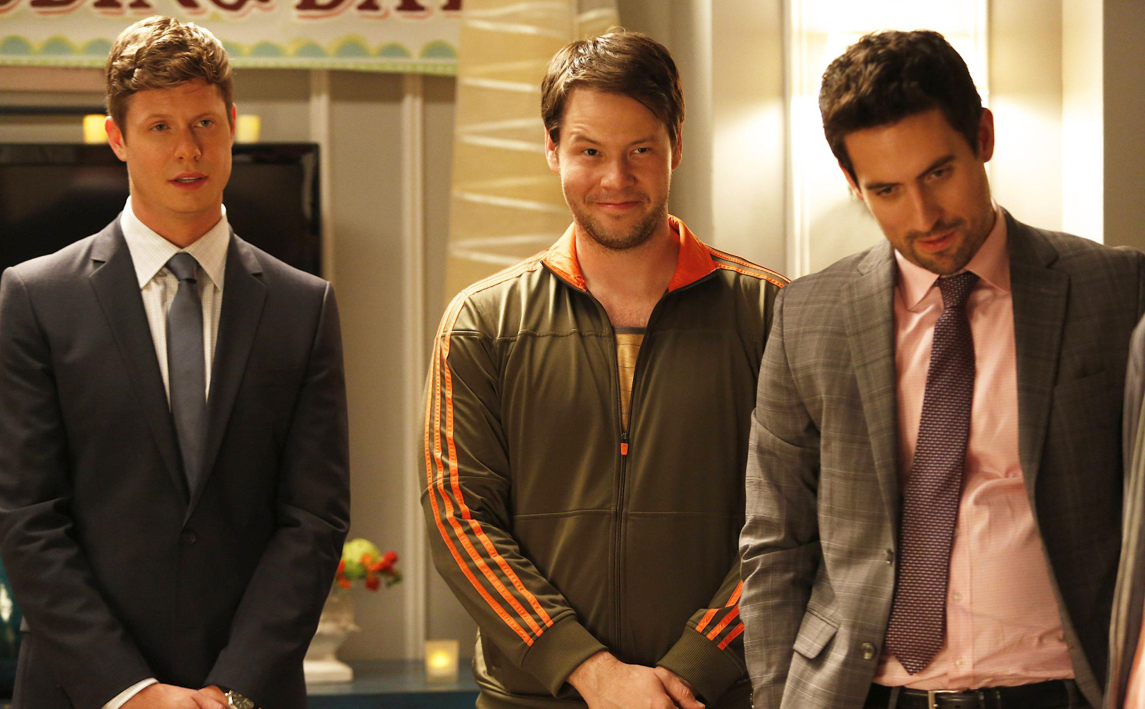 The Mindy Project : Photo Anders Holm, Ed Weeks, Ike Barinholtz - 292 ...