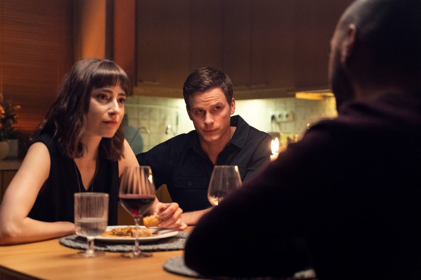 Le Jeune Wallander Photo Adam Pålsson, Ellise Chappell 17 sur 27