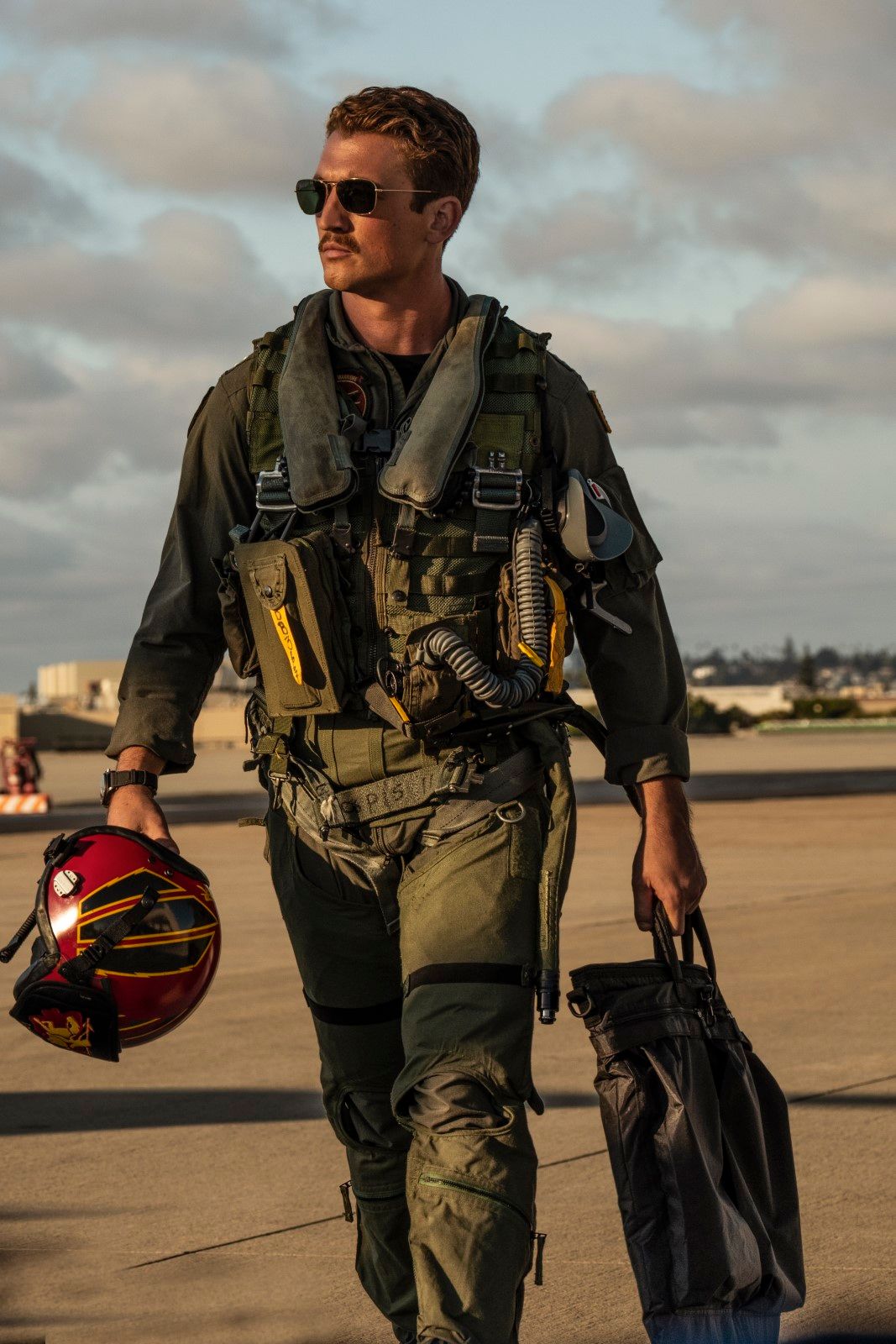 Photo De Miles Teller Top Gun Maverick Photo Miles Teller AlloCin 