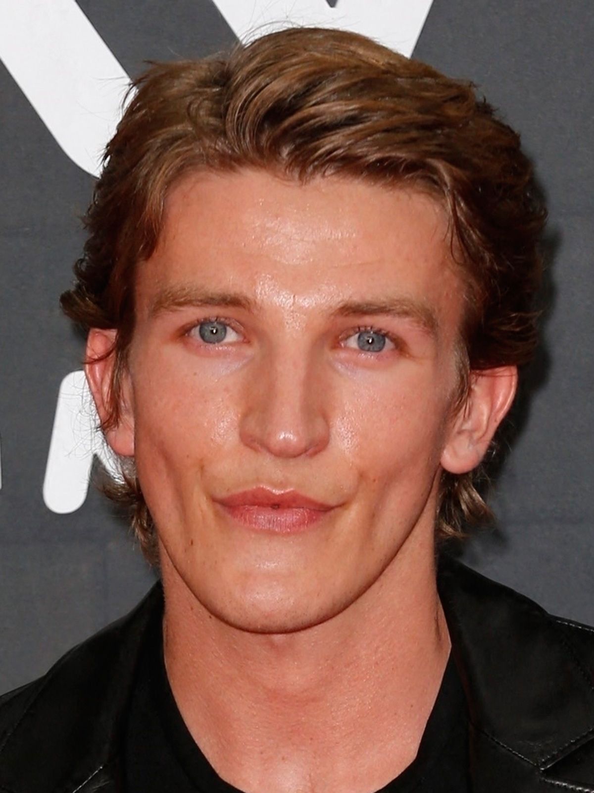 Ewan Mitchell Sa biographie AlloCiné