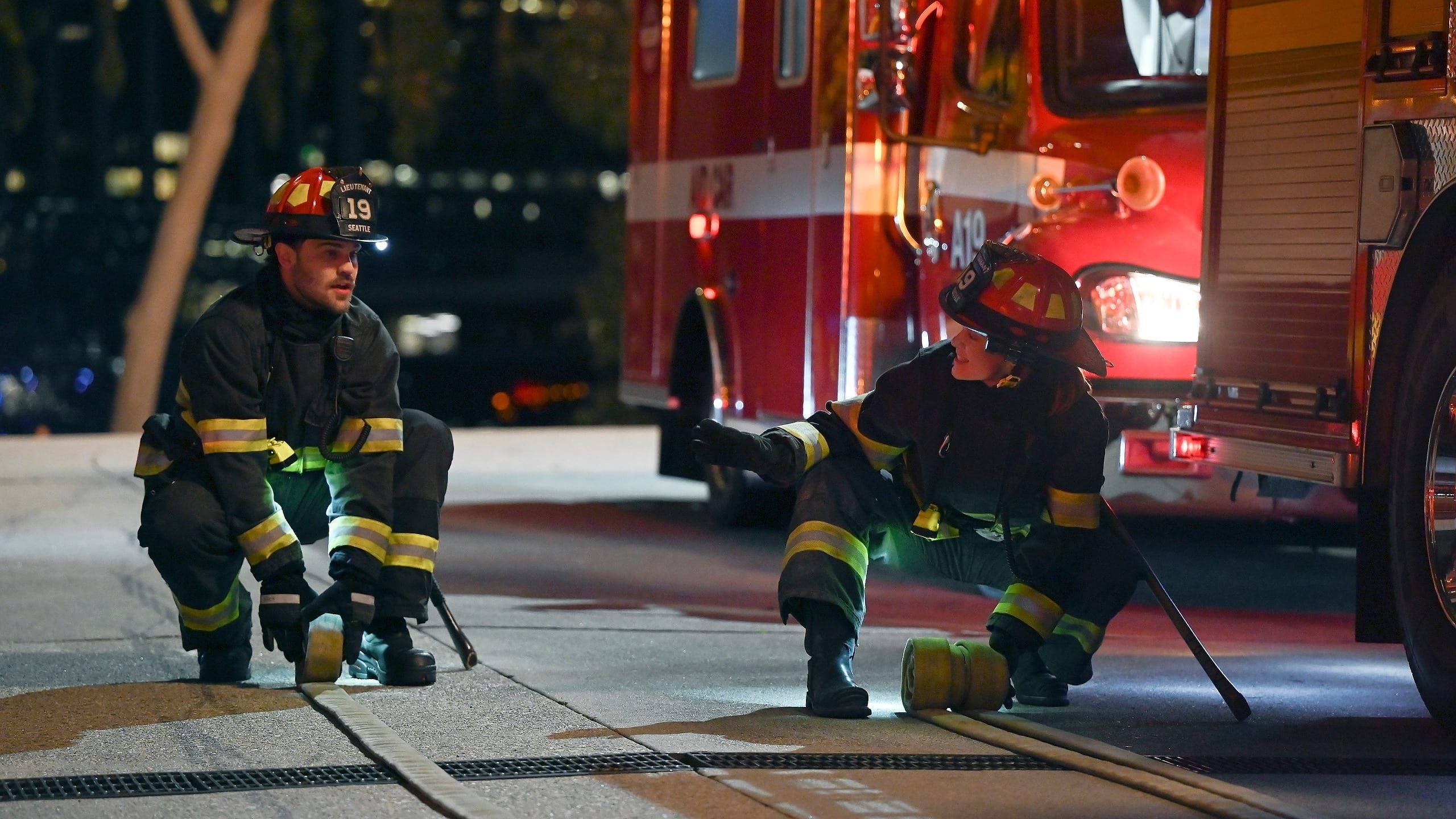 Poster Grey's Anatomy : Station 19 saison 5 - Affiche 29 sur 292 - AlloCiné