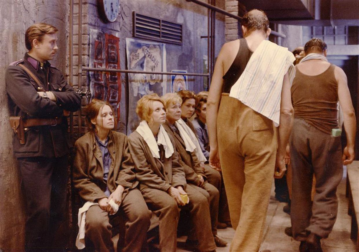 Alouettes Le Fil à La Patte Alouettes, le fil à la patte (1990) au Cinéma Orléans - Les Carmes