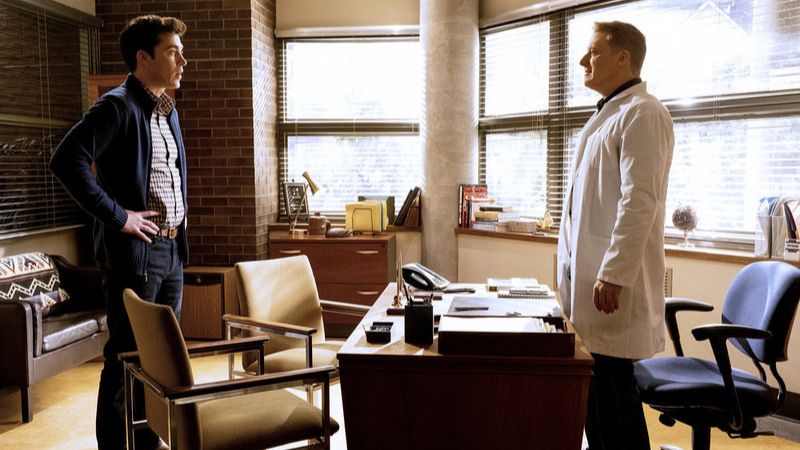 Resident Alien : Photo Alan Tudyk, Levi Fiehler
