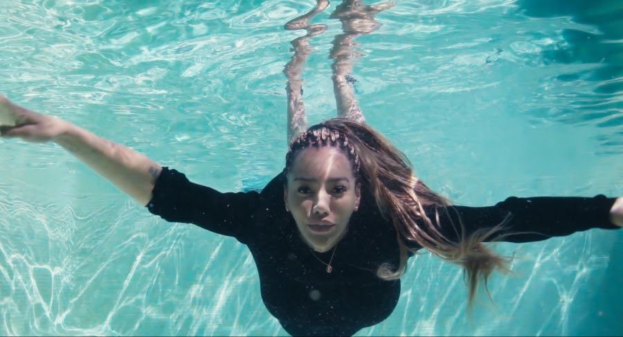 Love & Rage: Munroe Bergdorf : Photo