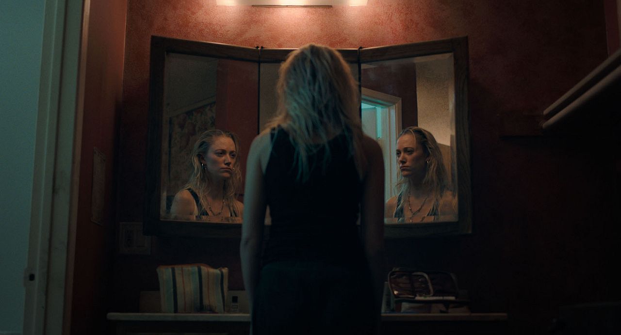 La Main sur le berceau : Photo Maika Monroe