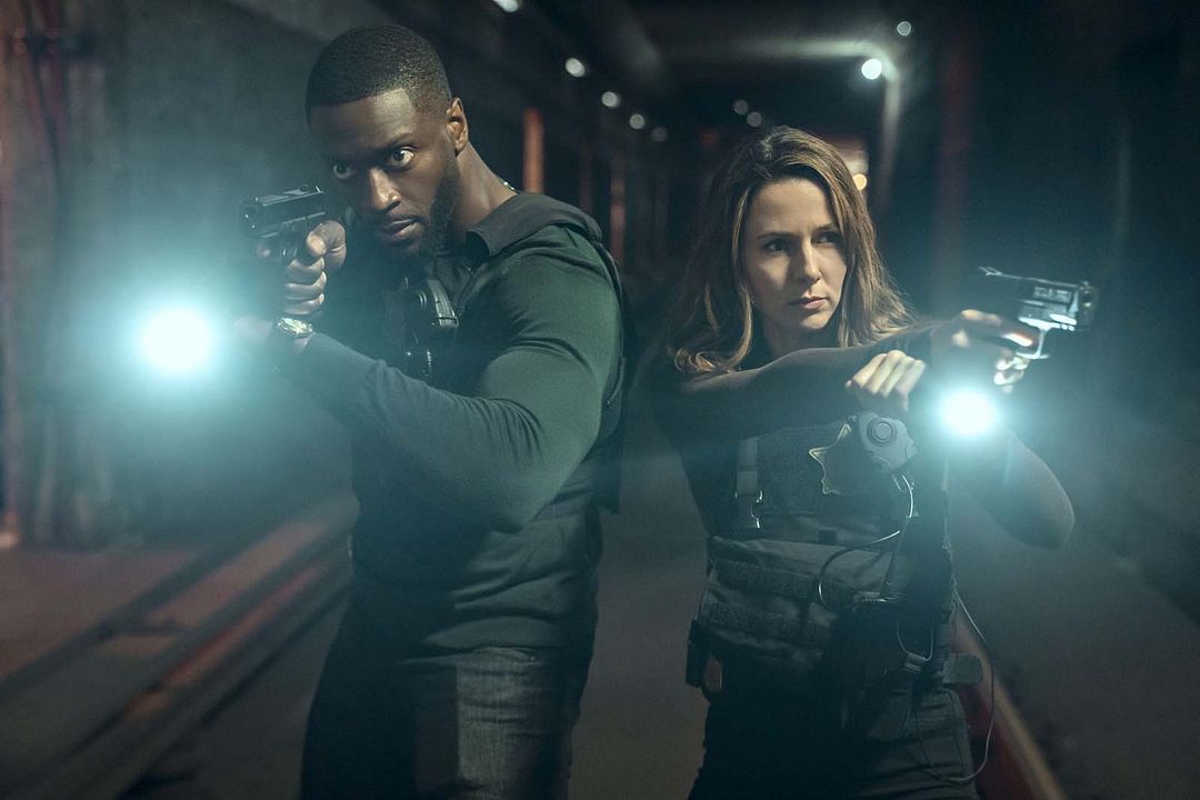 Photo Aldis Hodge, Alona Tal