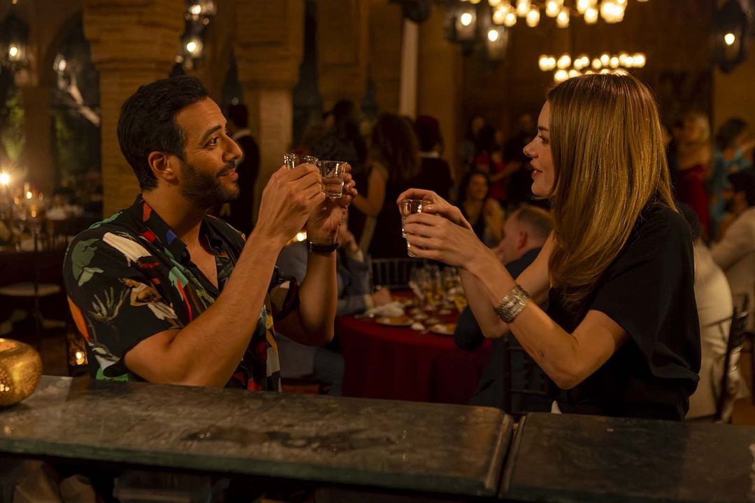Un mariage sans fin : Photo Camille Rowe, Tarek Boudali