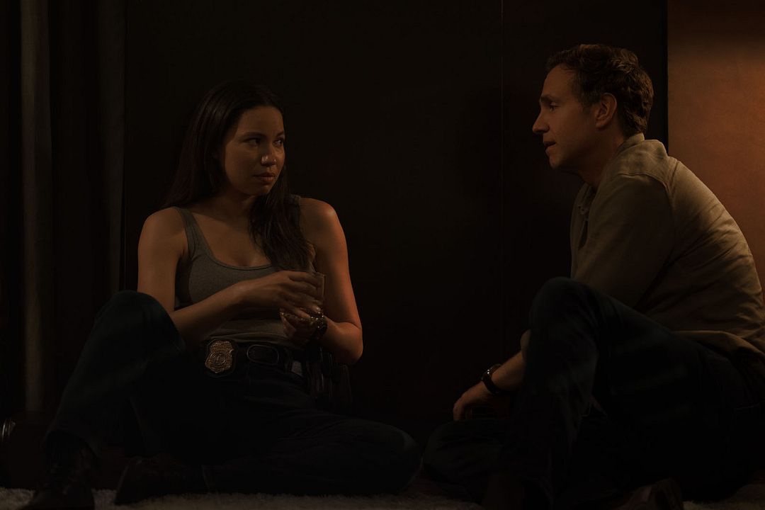 Photo Jurnee Smollett, Rafe Spall