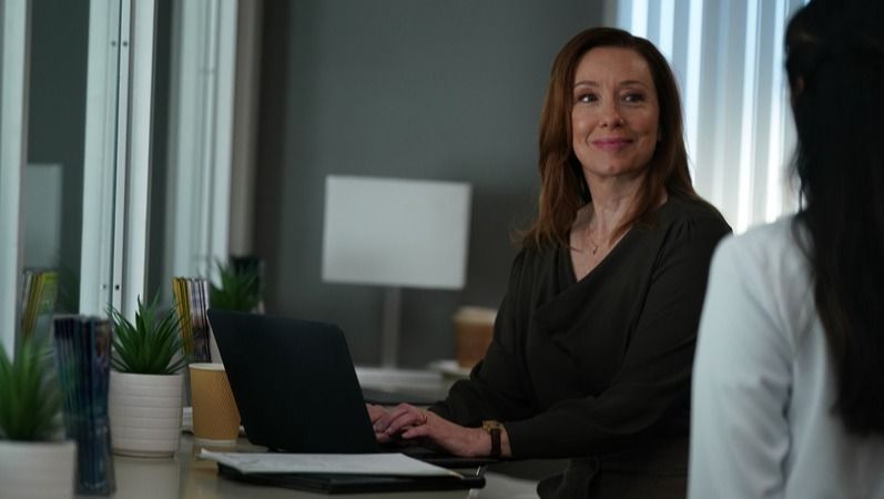 Dr Amy : Photo Molly Parker