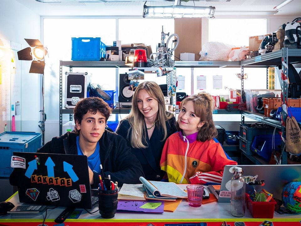 Le Magasin : Photo Enora Hope, Zoé Pinelli, Siméon Ruff