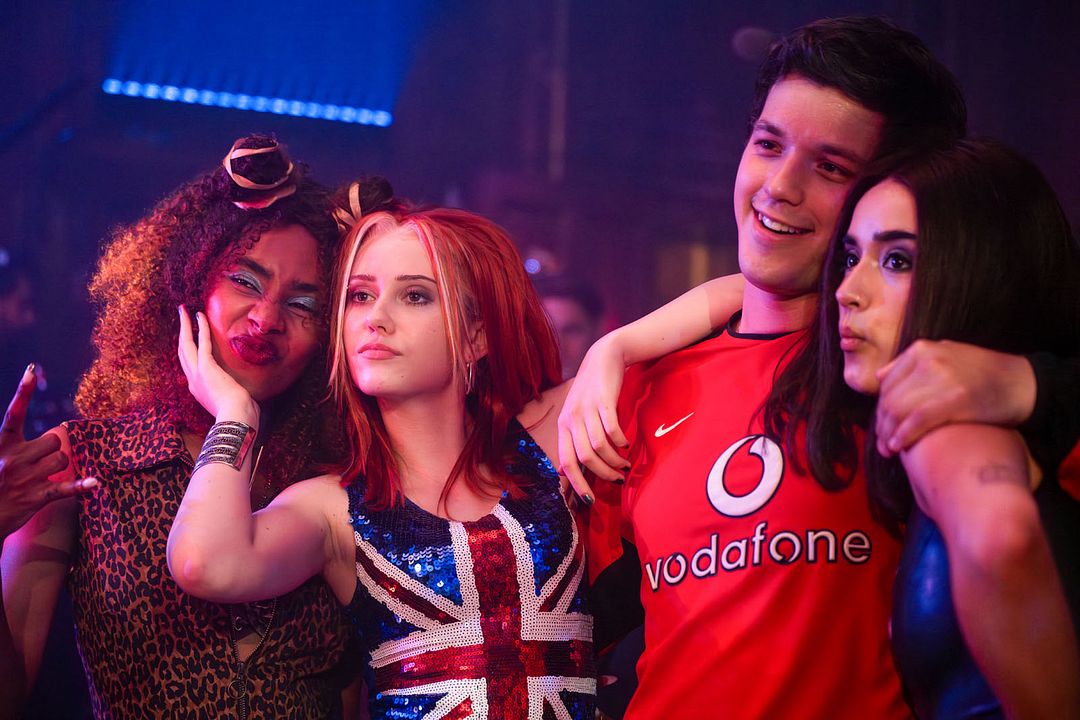  À Contre-Sens 2 : Londres : Photo Enva Lewis, Scarlett Rayner, Asha Banks