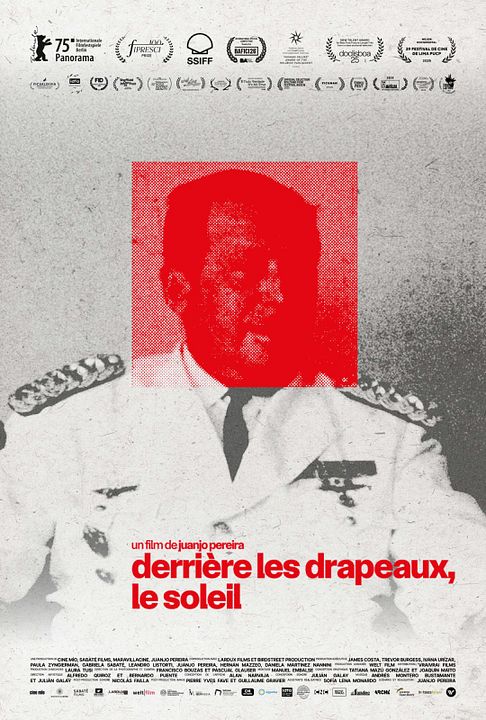 Derrière les drapeaux, le soleil : Affiche
