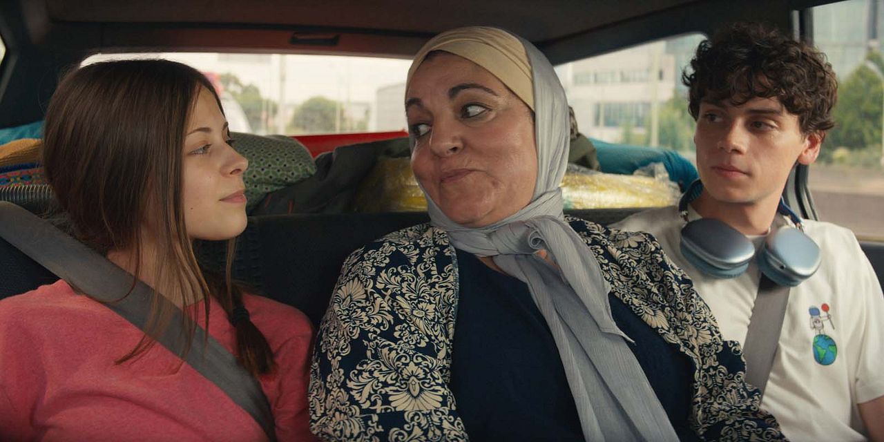 Sur la route de papa : Photo Lisa Montiège, Farida Ouchani, Jean-Stan Du Pac