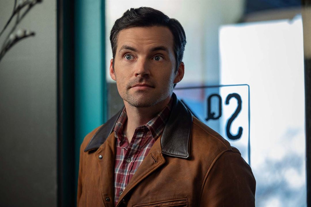 Our Little Secret : Photo Ian Harding