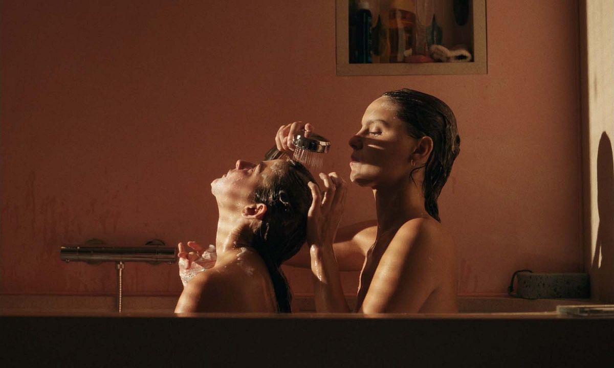 Qui brille au combat : Photo Sarah Pachoud, Angelina Woreth