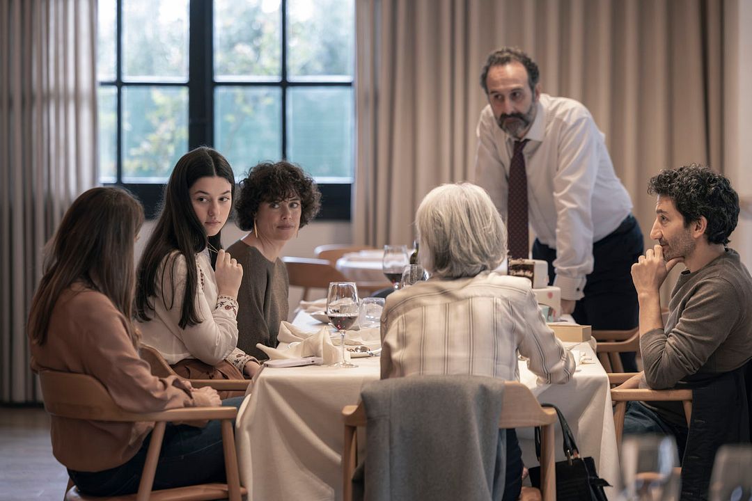 Les Dimanches : Photo Blanca Soroa, Miguel Garcés, Patricia López Arnaiz, Juan Minujin