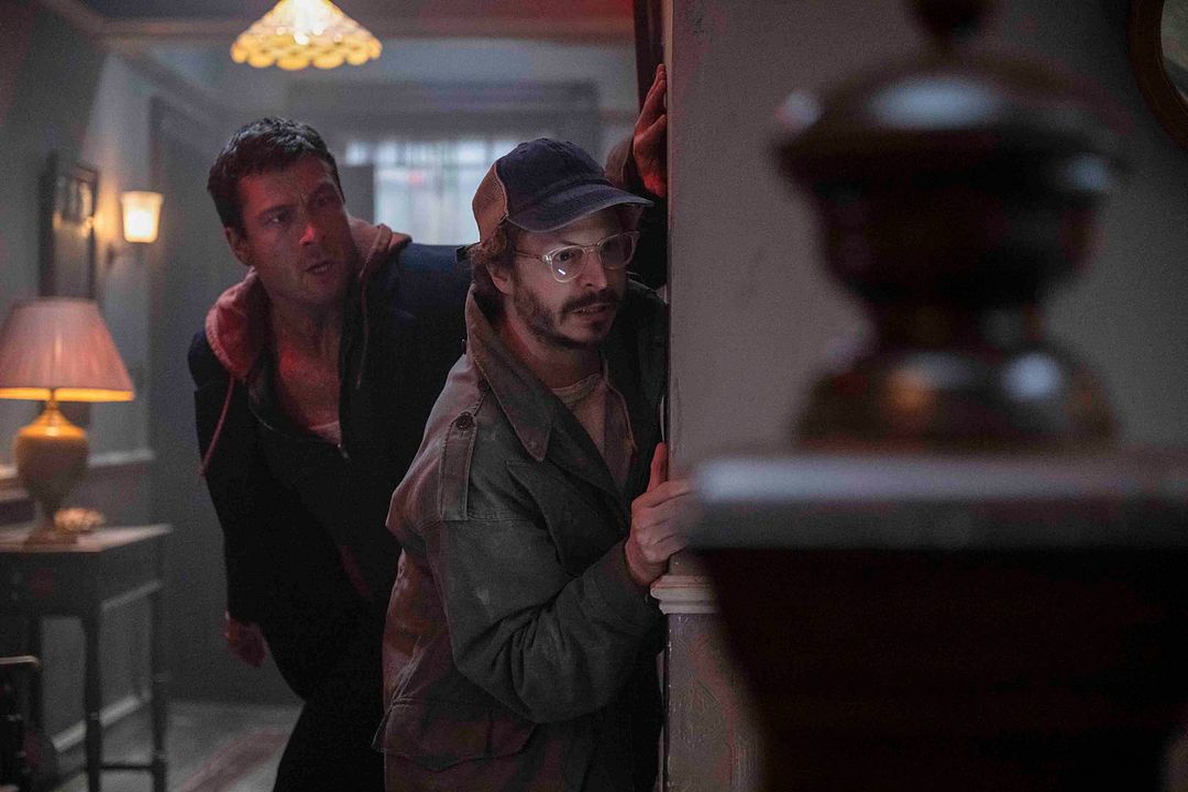 Running Man : Photo Michael Cera, Glen Powell