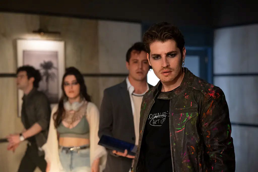 Crawlers : Photo Gregg Sulkin