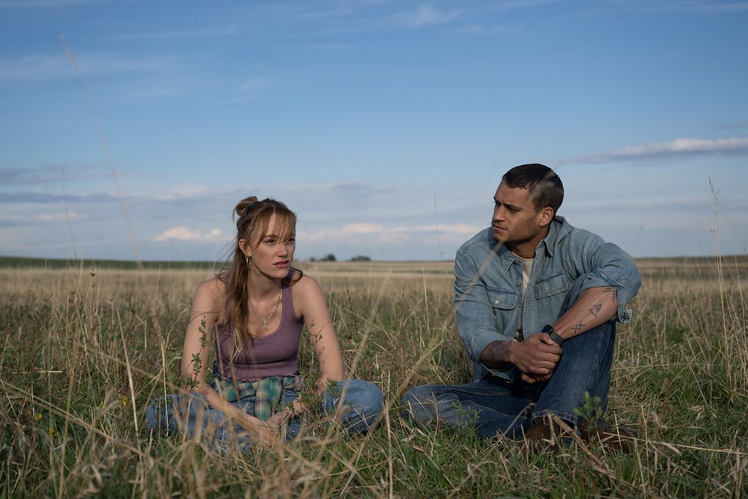 Reminders Of Him : Photo Tyriq Withers, Maika Monroe